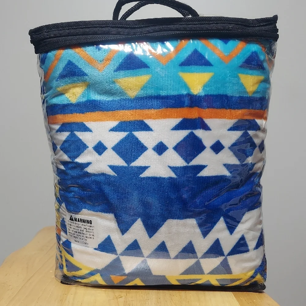 ​NEW Aztec Print Reversible Sherpa Fleece Throw Blanket 50x60 Blue Orange - NWT
